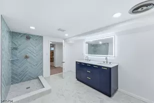 1666 Hamburg Tpke, Wayne, NJ 07470 - Photo 14