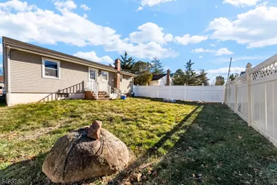 302 New York Ave, Clark Township, NJ 07066 - Photo 12