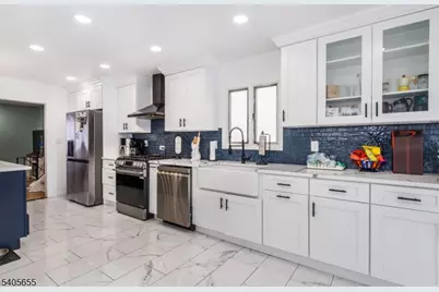 14 Bordeaux Dr, Mount Olive, NJ 07836 - Photo 18