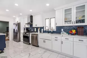 14 Bordeaux Dr, Mount Olive, NJ 07836 - Photo 18