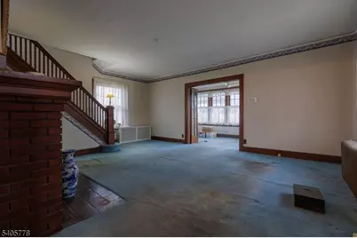 142 W Gibbons St, Linden, NJ 07036 - Photo 6