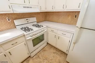 113 E Curtis St, Linden, NJ 07036 - Photo 14