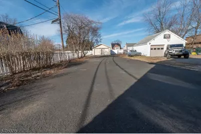 113 E Curtis St, Linden, NJ 07036 - Photo 34