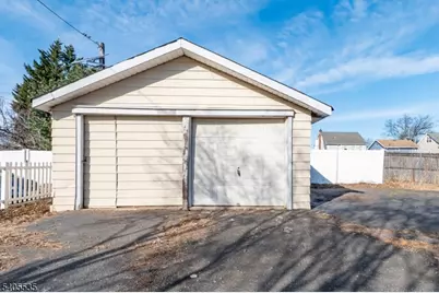 113 E Curtis St, Linden, NJ 07036 - Photo 32