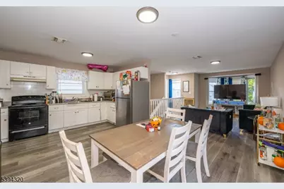 127 Godwin Ave, Paterson, NJ 07501 - Photo 6