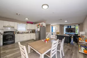 127 Godwin Ave, Paterson, NJ 07501 - Photo 6