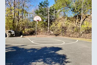 42 Burlington Ct, Hamburg, NJ 07419 - Photo 34