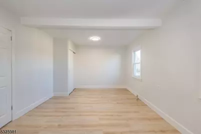 30 Pleasant Ave, Clifton, NJ 07013 - Photo 8