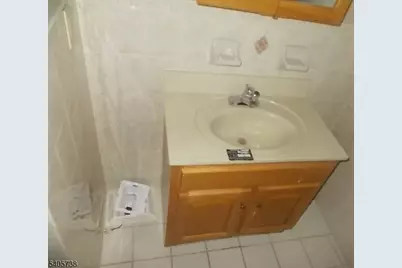 68 Port Ave, Elizabeth, NJ 07206 - Photo 8