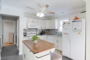 21 Beacon Rd, Hopatcong, NJ 07843 - Photo 6