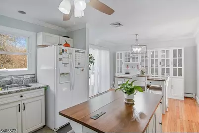 21 Beacon Rd, Hopatcong, NJ 07843 - Photo 2