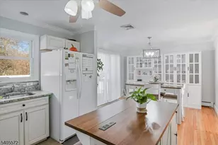 21 Beacon Rd, Hopatcong, NJ 07843 - Photo 2