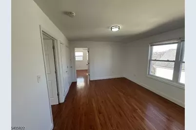 26 Van Rensselear St #3, Belleville, NJ 07109 - Photo 2