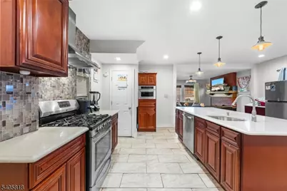 130 Renner Ave, Newark, NJ 07112 - Photo 8