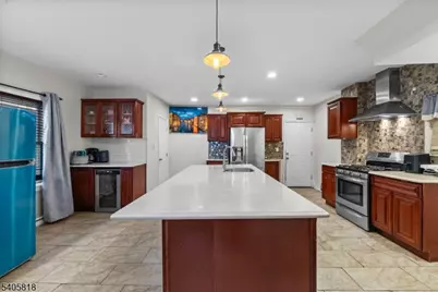 130 Renner Ave, Newark, NJ 07112 - Photo 6