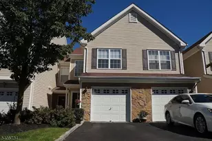 136 Mountainside Dr, Pompton Lakes, NJ 07442 - Photo 32
