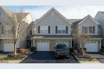 136 Mountainside Dr, Pompton Lakes, NJ 07442 - Photo 1