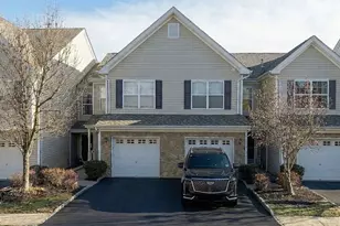 136 Mountainside Dr, Pompton Lakes, NJ 07442 - Photo 1