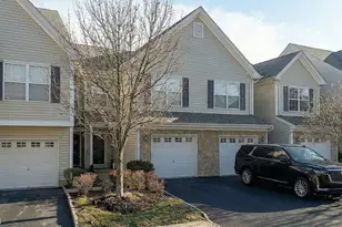 136 Mountainside Dr, Pompton Lakes, NJ 07442 - Photo 2