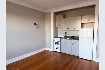 17 Elwood Pl Apt #404, Newark, NJ 07104 - Photo 12