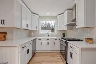 1248 Sunnyfield Ln, Scotch Plains Township, NJ 07076 - Photo 8