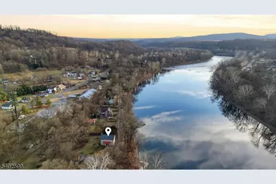 17 Old River Rd, Holland Township, NJ 08848 - Photo 36