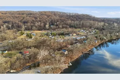 17 Old River Rd, Holland Township, NJ 08848 - Photo 40