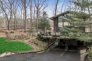 155 Hickory Ln, Closter, NJ 07624 - Photo 10