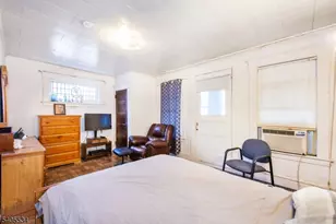 448 E 31st St, Paterson, NJ 07504 - Photo 16