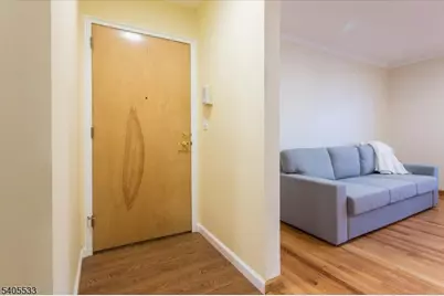 25-18 High St, Fair Lawn, NJ 07410 - Photo 6