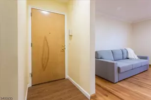 25- 18 High St, Fair Lawn, NJ 07410 - Photo 6