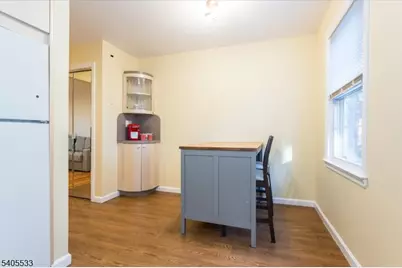 25-18 High St, Fair Lawn, NJ 07410 - Photo 10