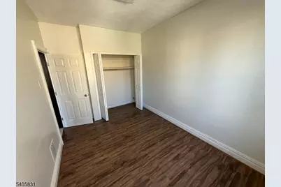 98 Yale Ave, Jersey City, NJ 07304 - Photo 6