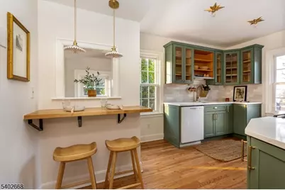 47 Oakland Rd, Maplewood, NJ 07040 - Photo 16