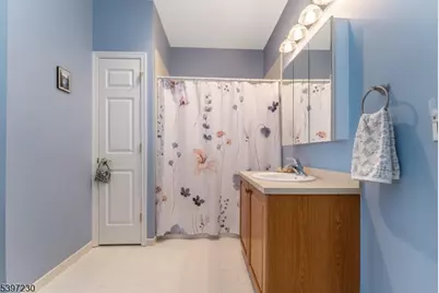 5019 Brookfield Glen Dr, White Township, NJ 07823 - Photo 18