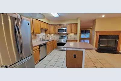 6 Cabot Way, Franklin Township, NJ 08823 - Photo 2
