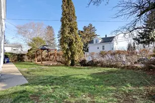 68 Mohawk Ave, Hawthorne, NJ 07506 - Photo 18