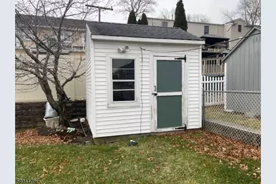 339 Boyle Ave, Totowa, NJ 07512 - Photo 16