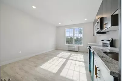 227 N Walnut St #415, East Orange, NJ 07017 - Photo 2