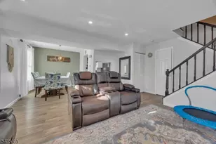 82 Almond Dr, Franklin Township, NJ 08873 - Photo 4