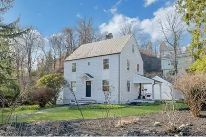 30 Edgecliff Rd, Montclair, NJ 07043 - Photo 1