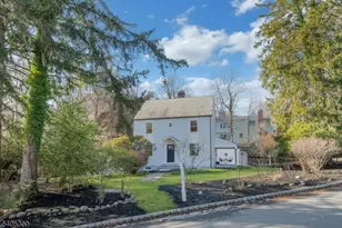 30 Edgecliff Rd, Montclair, NJ 07043 - Photo 2