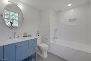 30 Edgecliff Rd, Montclair, NJ 07043 - Photo 28