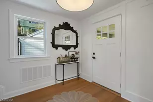 30 Edgecliff Rd, Montclair, NJ 07043 - Photo 4