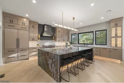 2 E Hartshorn Dr, Millburn, NJ 07078 - Photo 8