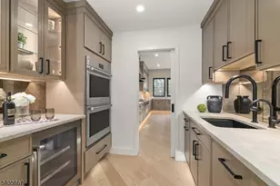 2 E Hartshorn Dr, Millburn, NJ 07078 - Photo 14