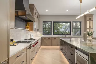 2 E Hartshorn Dr, Millburn, NJ 07078 - Photo 12