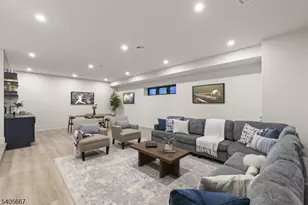 2 E Hartshorn Dr, Millburn, NJ 07078 - Photo 32