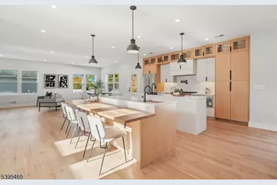 32 Marion Ave, New Providence, NJ 07974 - Photo 12