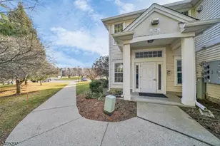 654 Honeybrook Cir, Lopatcong Township, NJ 08886 - Photo 18